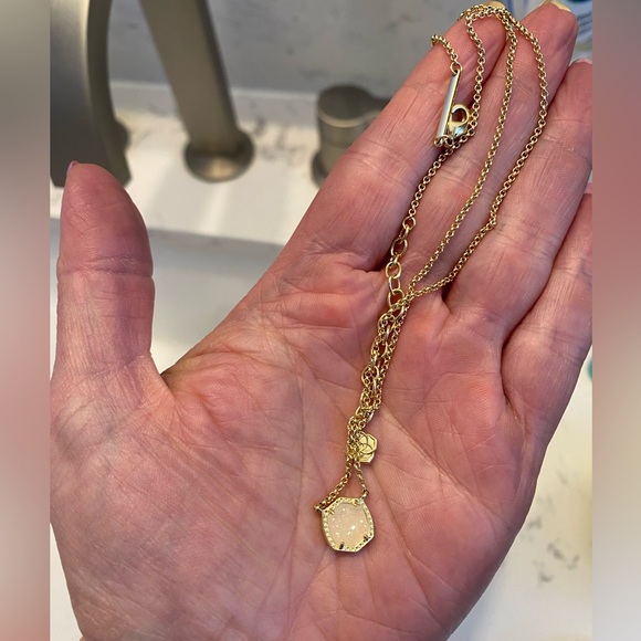 Kendra Scott Jewelry - Kendra Scott Necklace